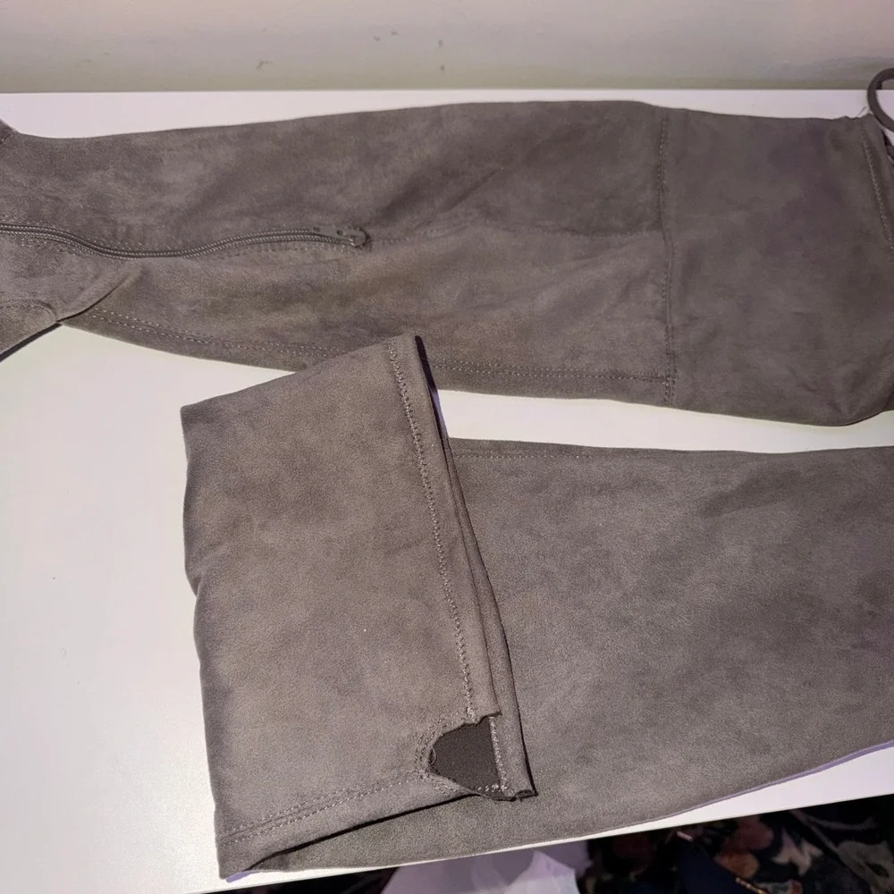 Unbranded over knee